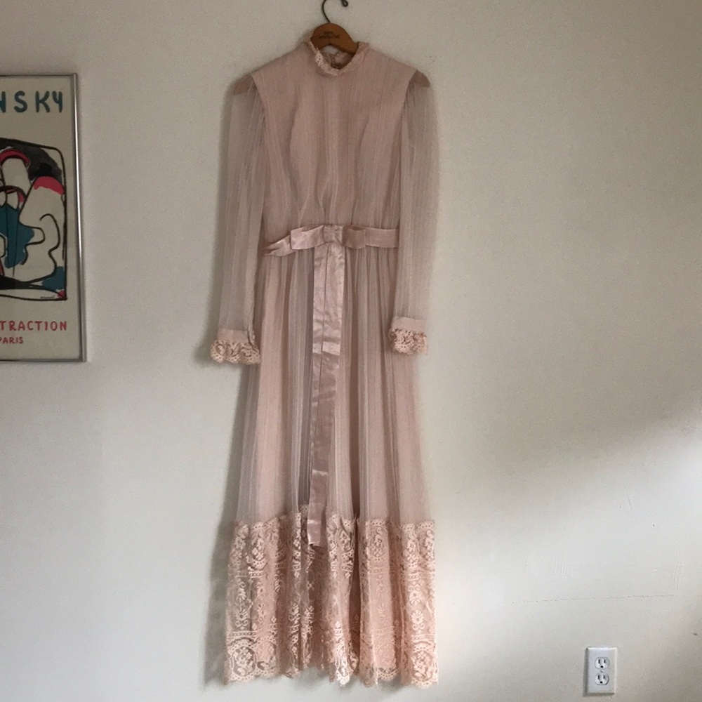 Vintage peach 1970’s gown - Picture 4 of 6
